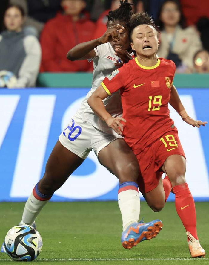 决战之际！中国女子足球团结一心！的简单介绍