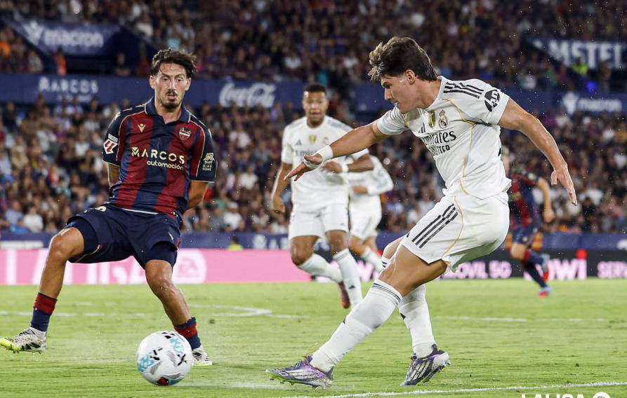 关于皇家马德里球员助攻球队取得胜利的信息 关于皇家马德里球员助攻球队取得胜利的信息