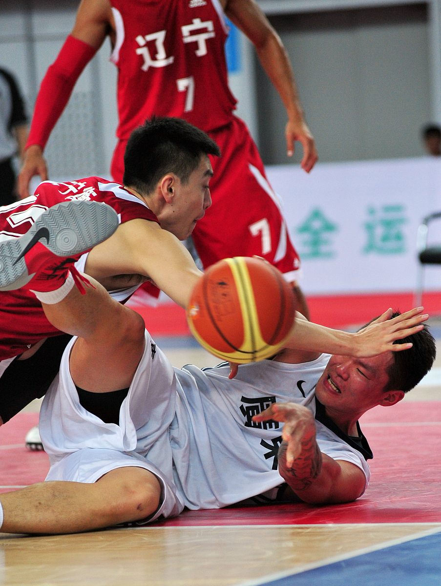 球员技战术娴熟，篮球联赛比赛愈发激烈的简单介绍