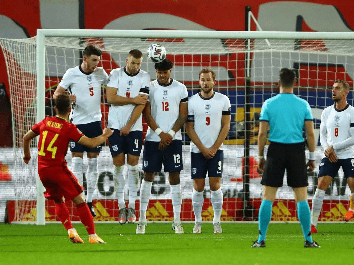 关于瑞士轻取墨西哥，德布劳内带队取胜的信息