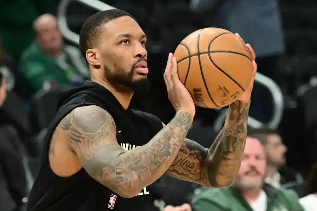 关于四川队轻取雄鹿，利拉德惊艳四座的信息