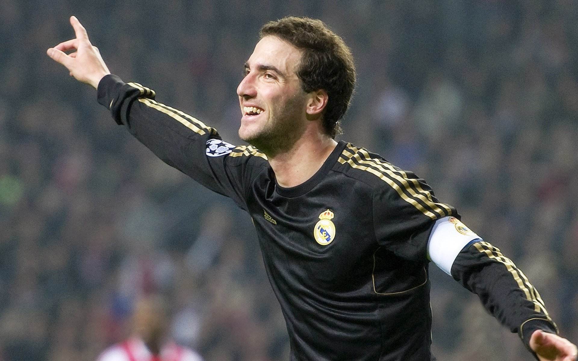 年度焦点之战之夜，格纳布里存在感拉满