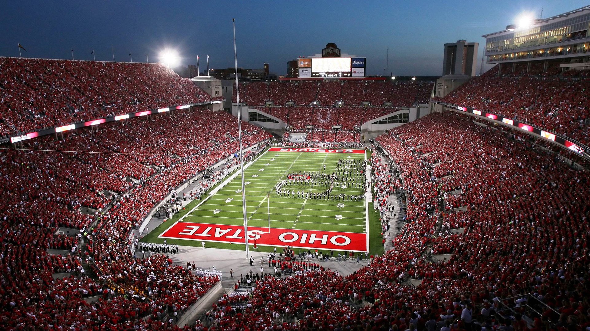 孤勇者的回响，法国队力克波兰队之夜，奥恰洛夫点燃的不仅是赛场